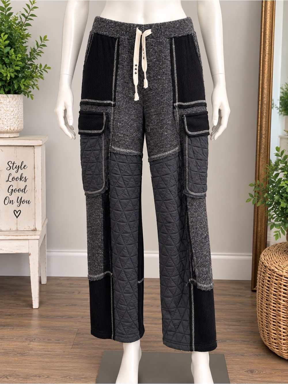 NWOT POL Quilted Panel Wide-Leg Cargo Pants in Charcoal & Black